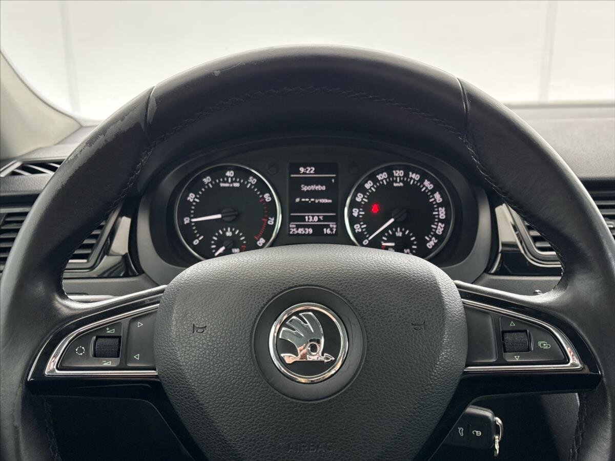 Škoda Rapid Liftback 1,2 l 63 kw