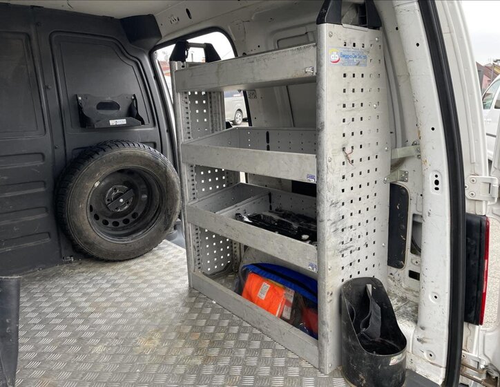 Volkswagen Caddy Skříň 2,0 l 81 kw