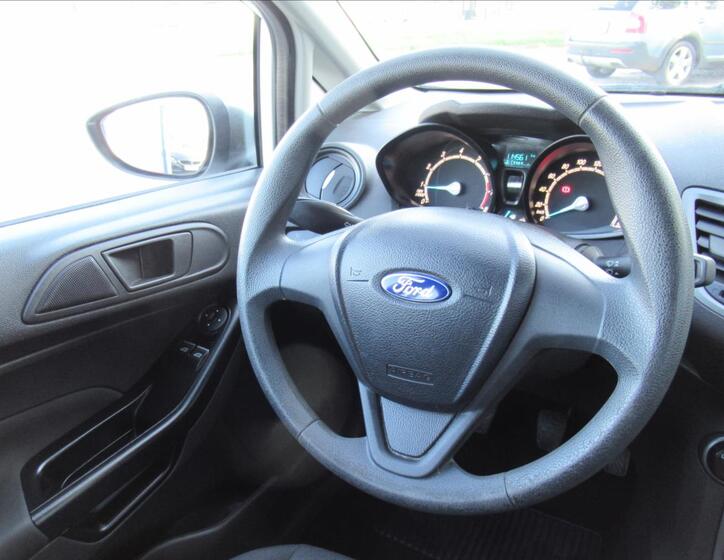 Ford Fiesta 12