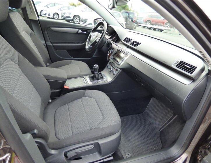 Volkswagen Passat Kombi 2,0 l 130 kw