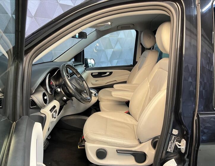 Mercedes-Benz Třídy V 9