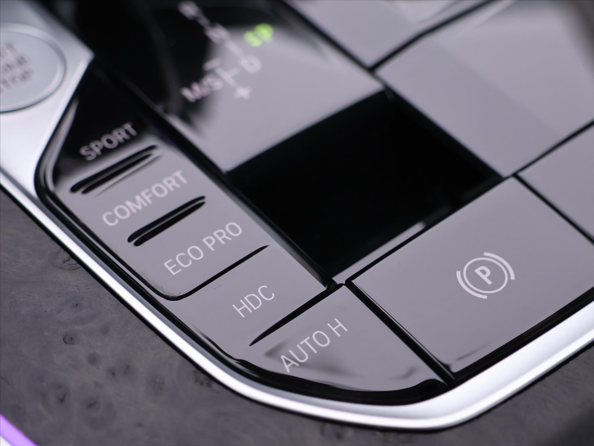 BMW X5 SUV / Terénní 3,0 l 210 kw