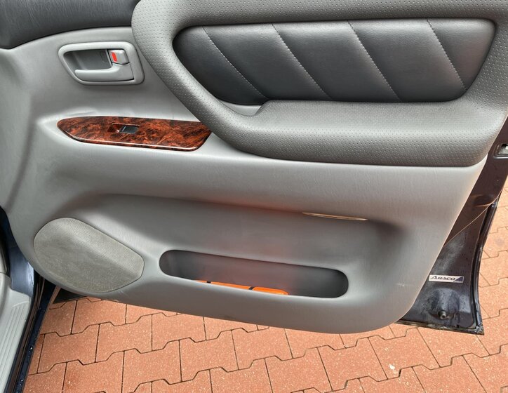 Toyota Land Cruiser Ostatní 4,7 l 173 kw