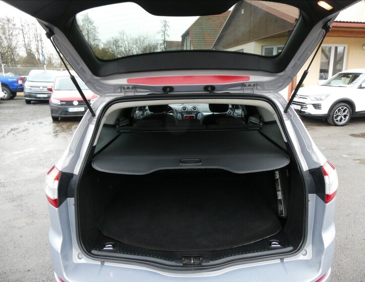 Ford Mondeo Kombi 1,6 l 85 kw