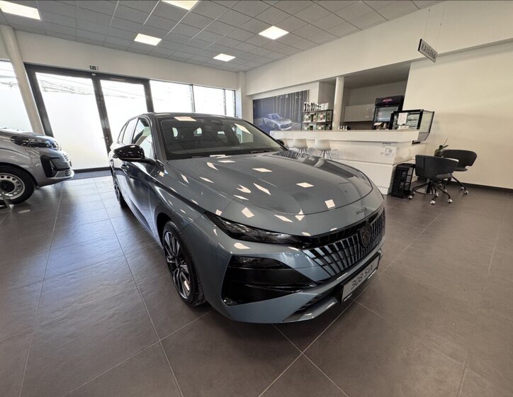 Peugeot 308 Kombi 1,2 l 100 kw