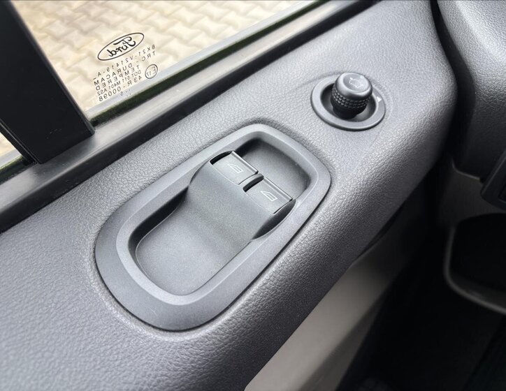 Ford Tourneo Custom Kombi 2,2 l 92 kw