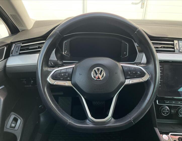 Volkswagen Passat 16