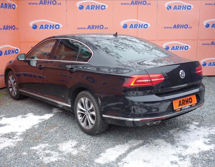 Volkswagen Passat Sedan 2,0 l 140 kw