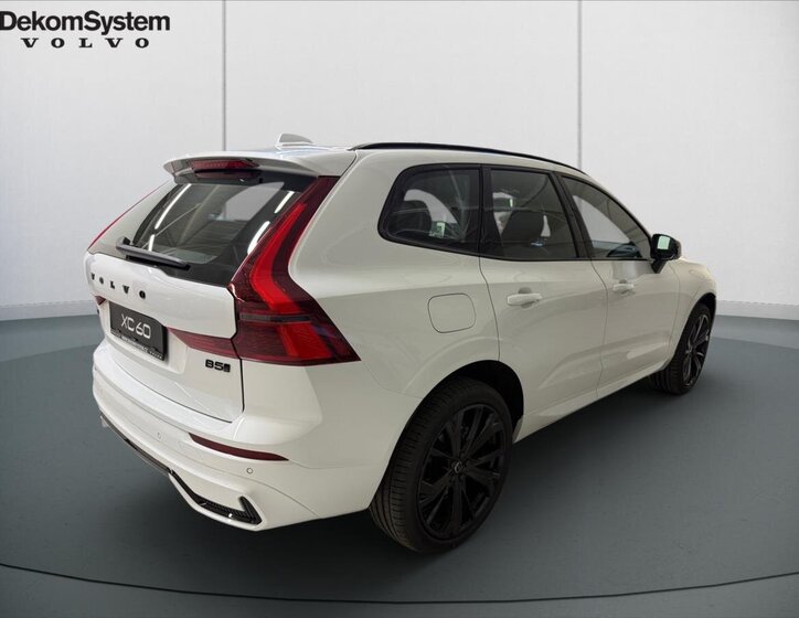 Volvo XC60 SUV / Terénní 2,0 l 184 kw