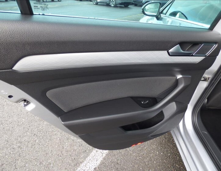 Volkswagen Passat Kombi 1,4 l 115 kw