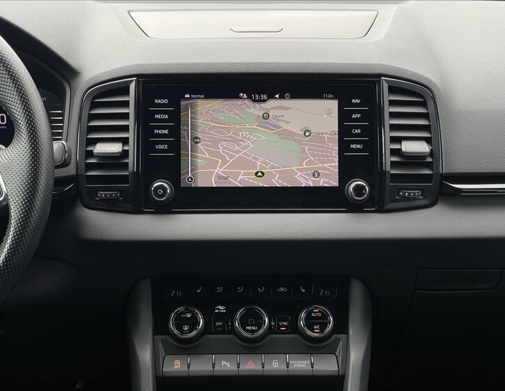 Škoda Karoq SUV / Terénní 1,5 l 110 kw