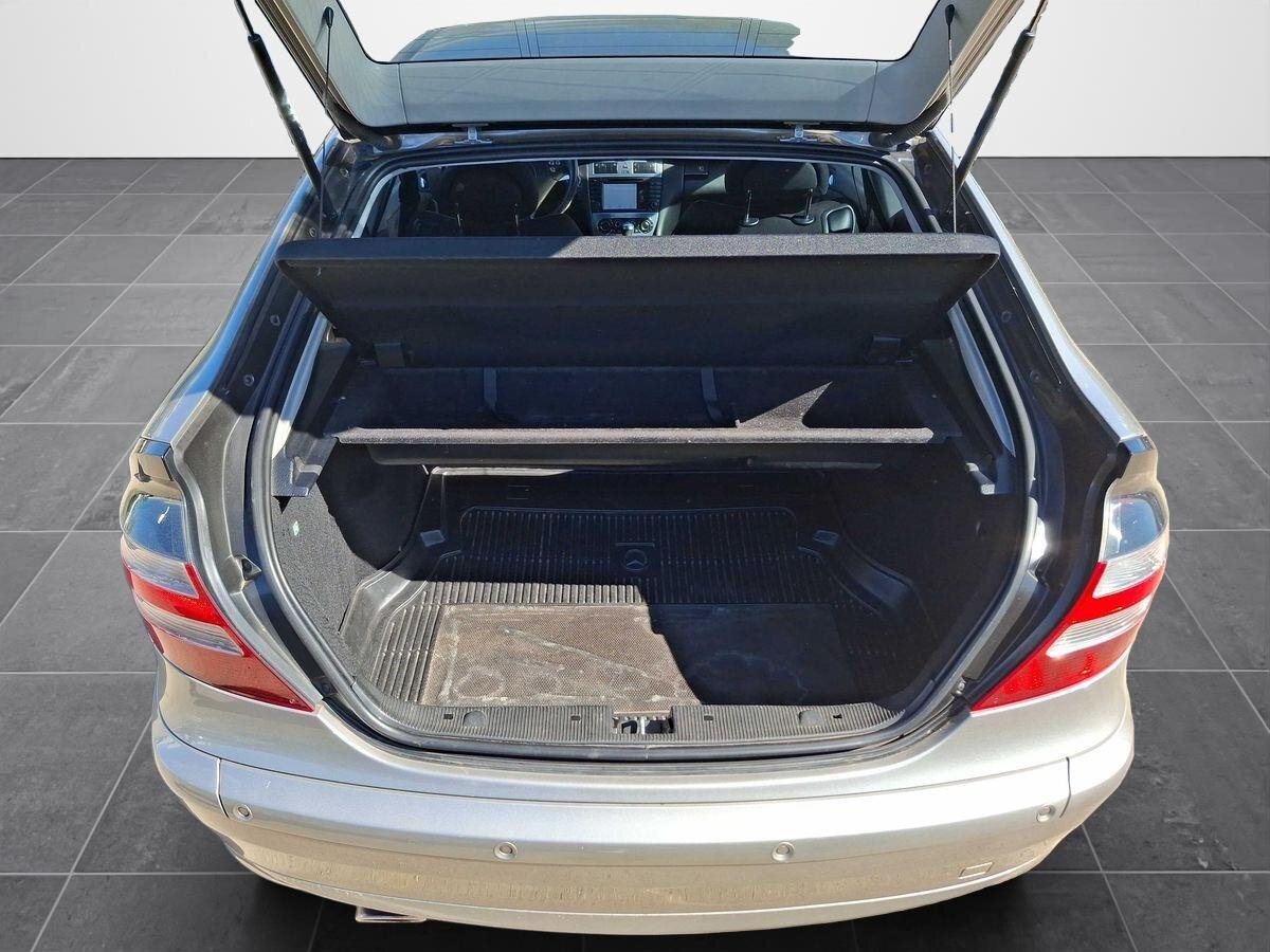 Mercedes-Benz Třídy C Kupé 1,8 l 120 kw