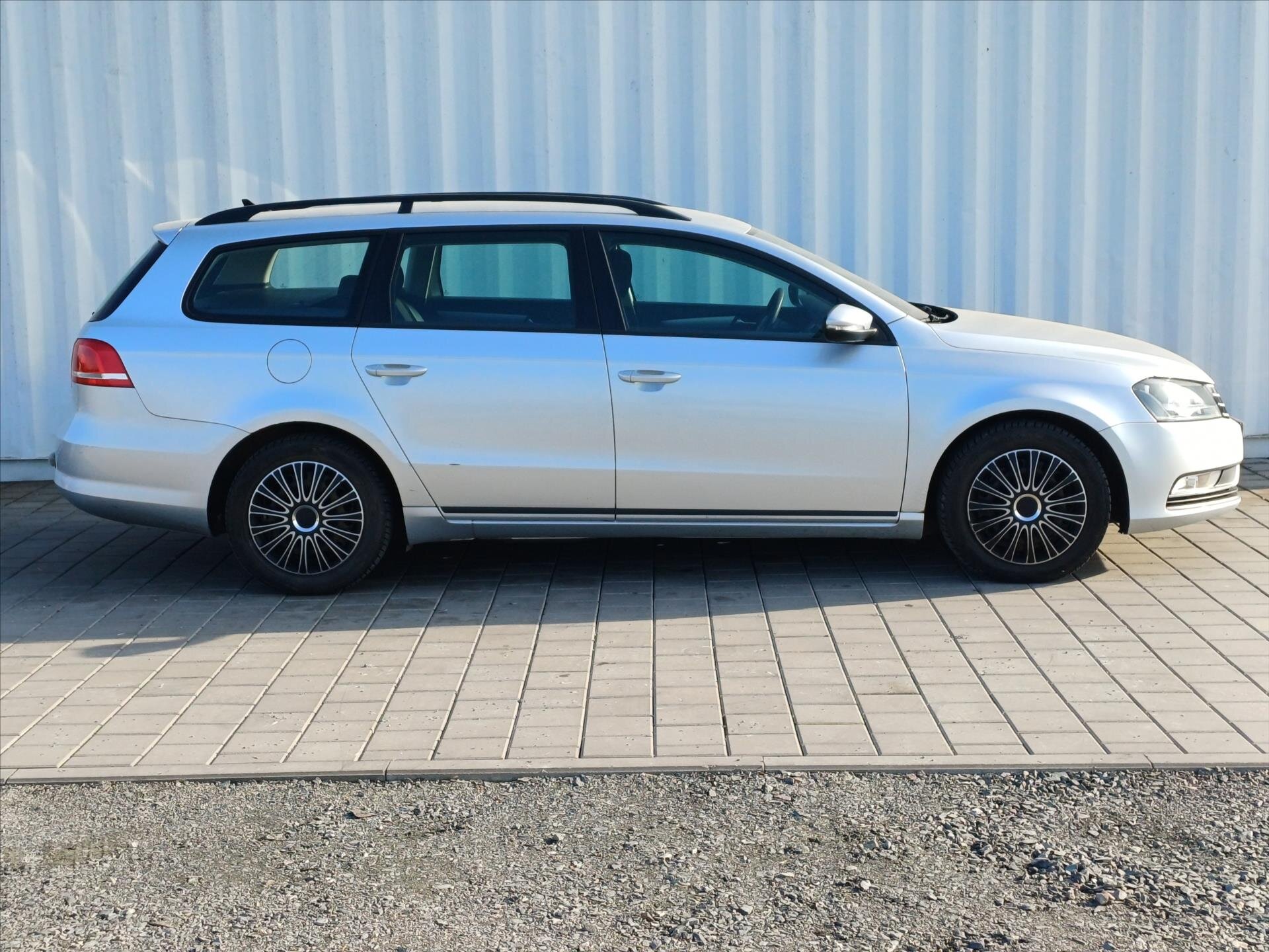 Volkswagen Passat Kombi 1,6 l 77 kw