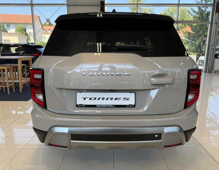SsangYong Torres 6