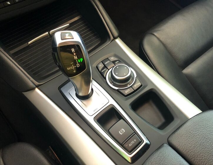 BMW X6 Kombi 3,0 l 180 kw