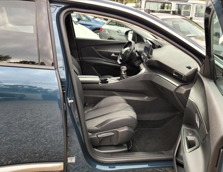 Peugeot 3008 SUV / Terénní 1,5 l 96 kw