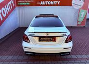 Mercedes-Benz Třídy E 9