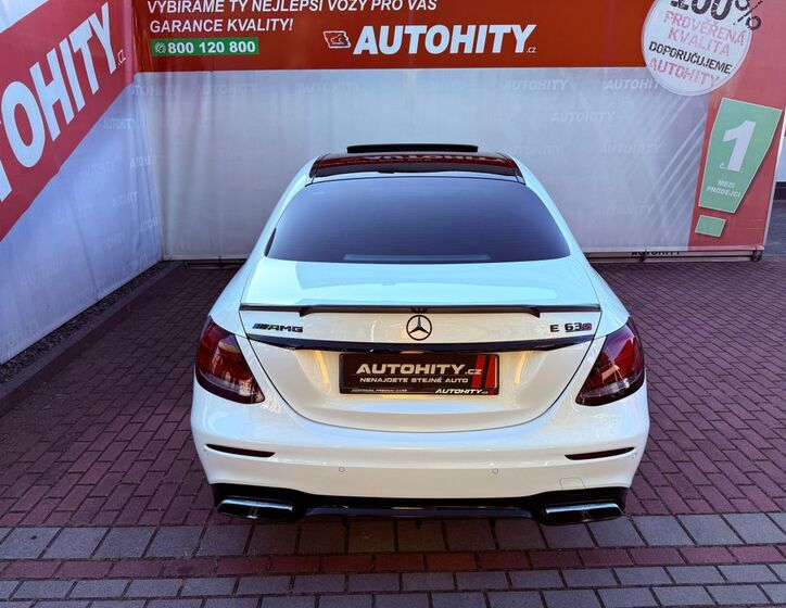 Mercedes-Benz Třídy E 9