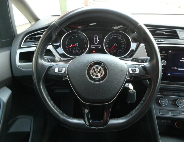 Volkswagen Touran MPV 1,2 l 81 kw