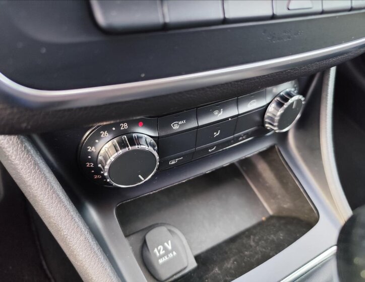 Mercedes-Benz CLA Sedan 1,6 l 115 kw