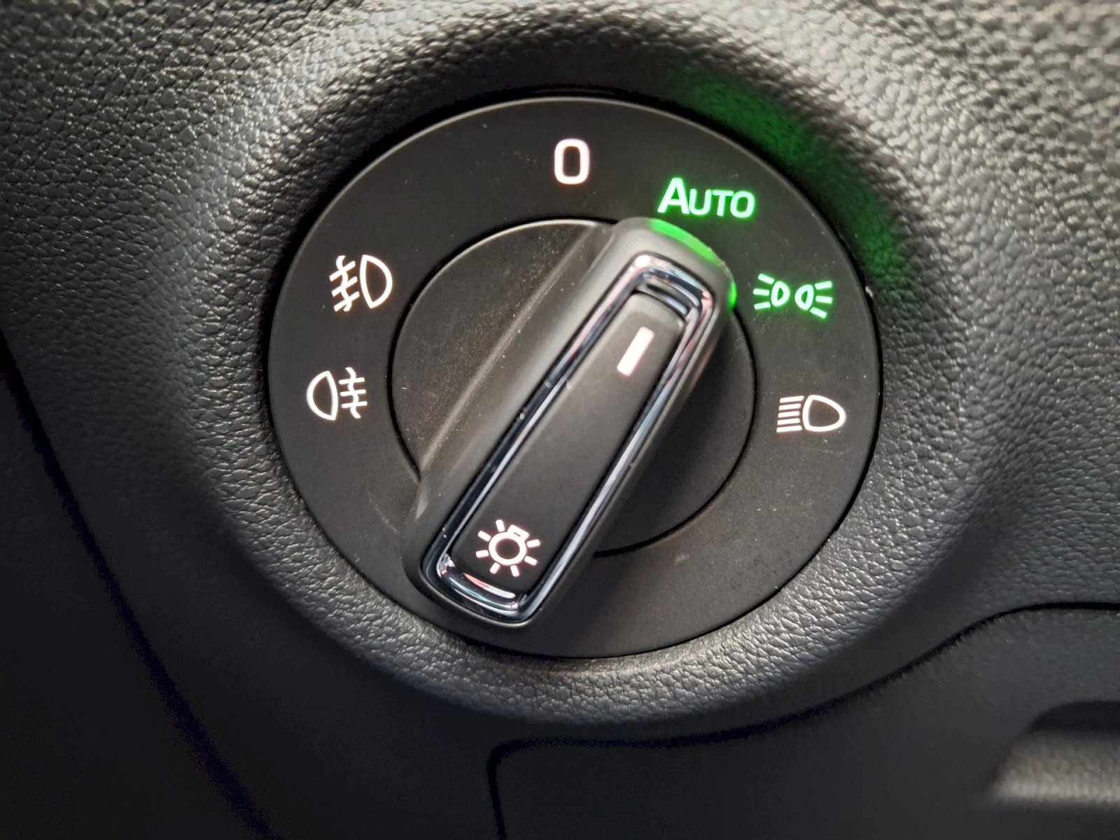 Škoda Kamiq SUV 1,5 l 110 kw