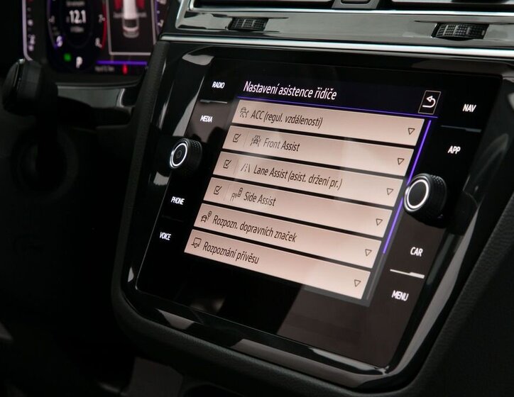 Volkswagen Tiguan SUV 2,0 l 235 kw