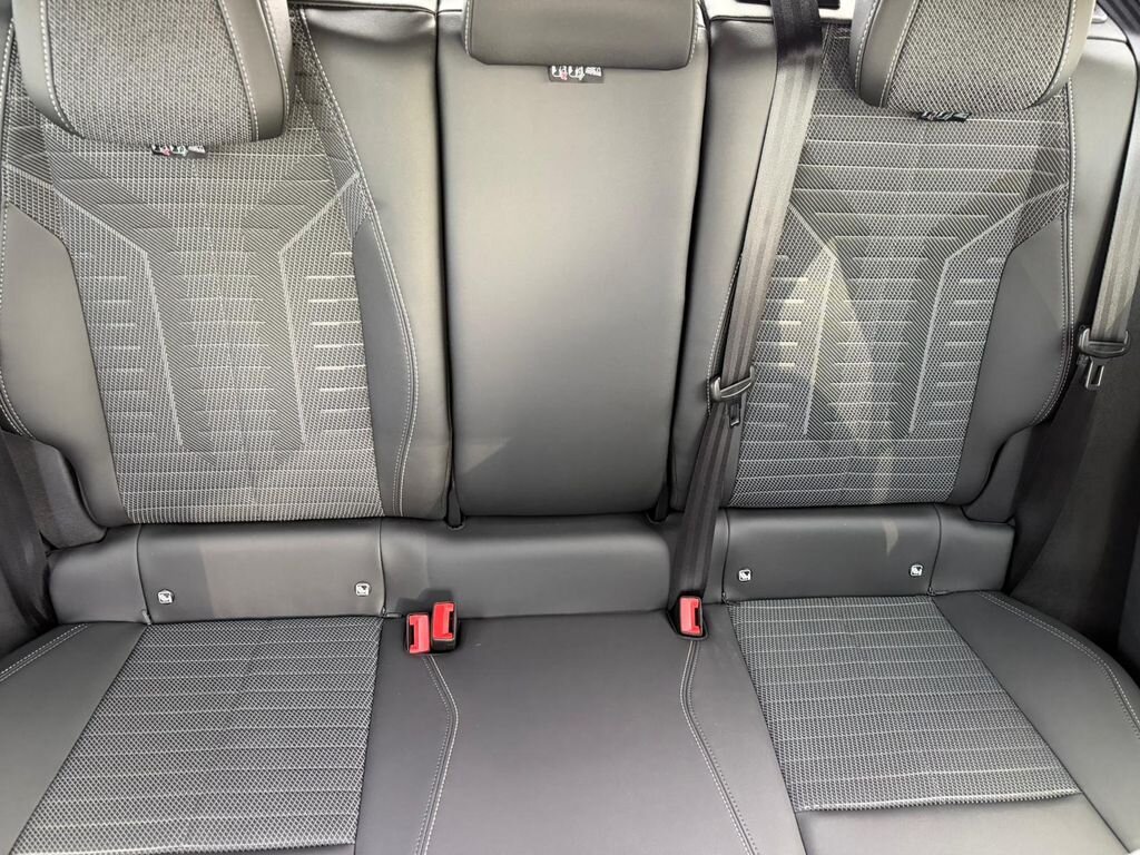 Peugeot 3008 SUV / Terénní 1,2 l 107 kw