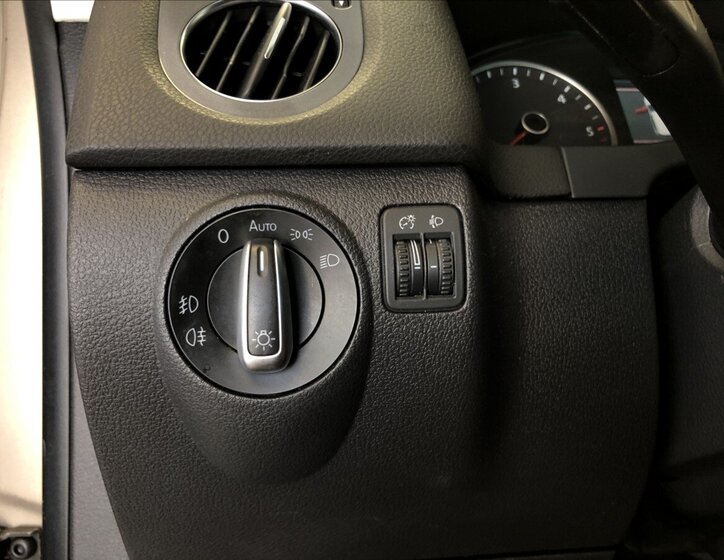 Volkswagen Tiguan SUV 2,0 l 103 kw