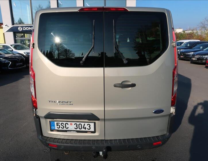 Ford Transit Custom 8