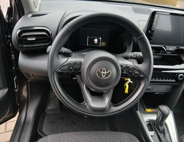 Toyota Yaris Cross SUV 1,5 l 68 kw