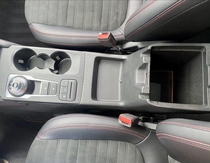 Ford Kuga SUV / Terénní 2,0 l 110 kw