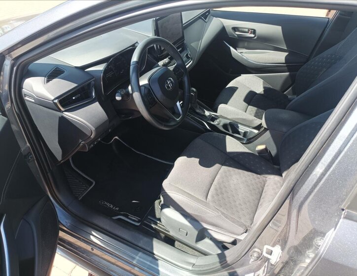 Toyota Corolla Kombi 2,0 l 112 kw