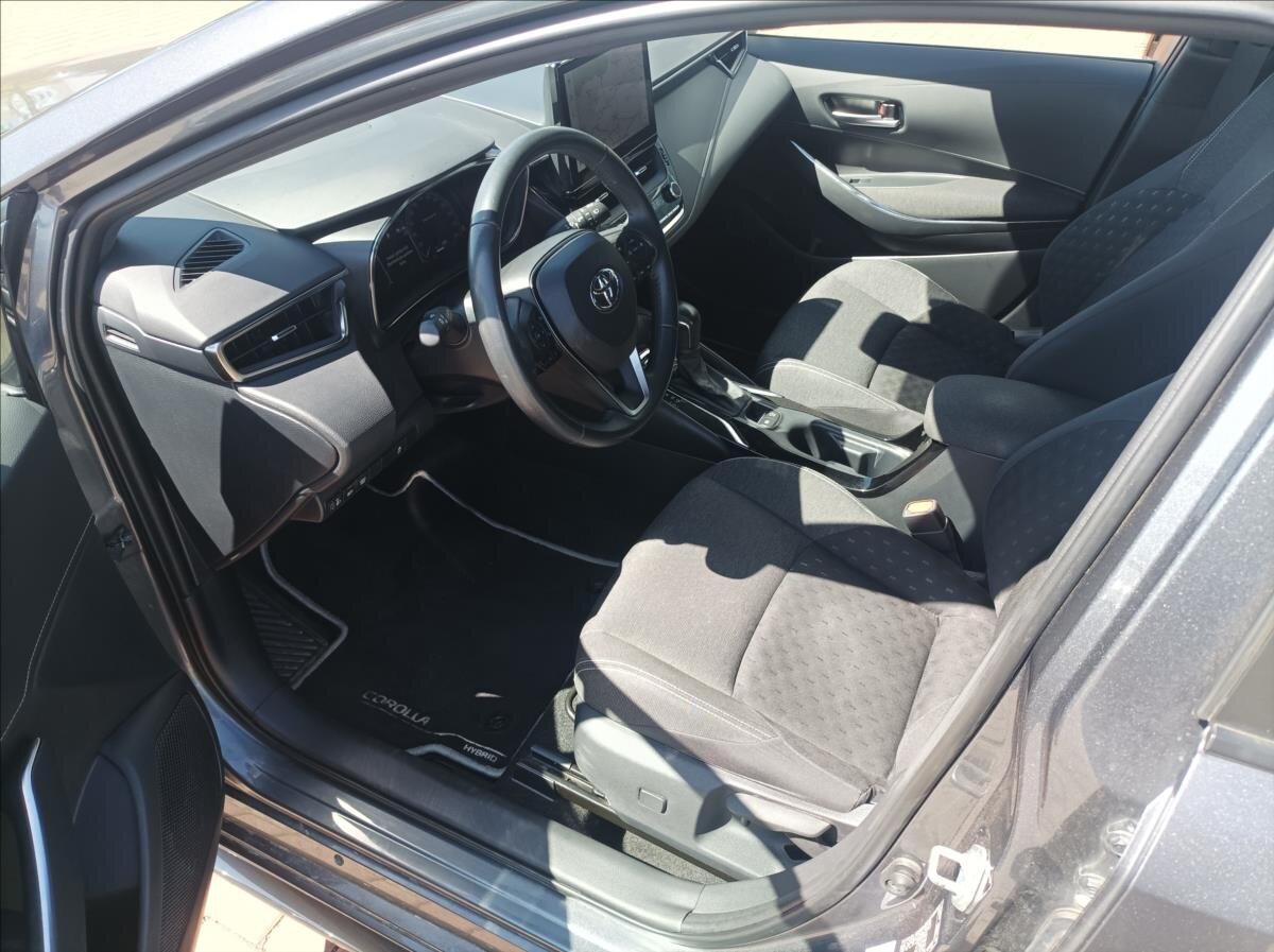 Toyota Corolla Kombi 2,0 l 112 kw