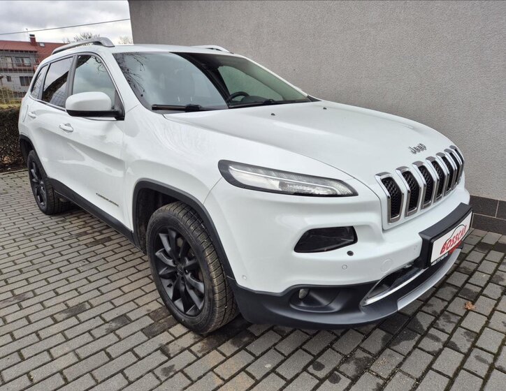 Jeep Cherokee SUV 2,2 l 147 kw