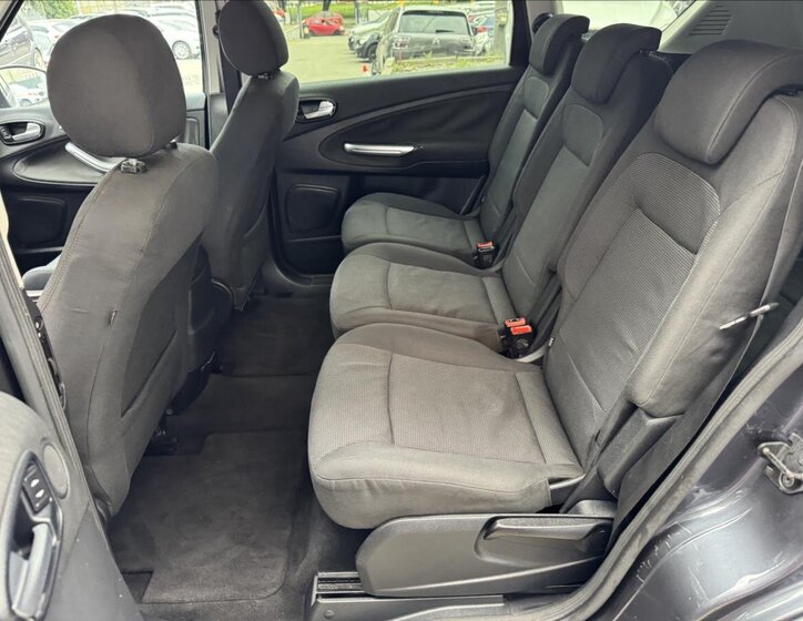 Ford S-MAX MPV 1,8 l 92 kw