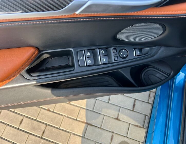 BMW X6 SUV / Terénní 4,4 l 512 kw