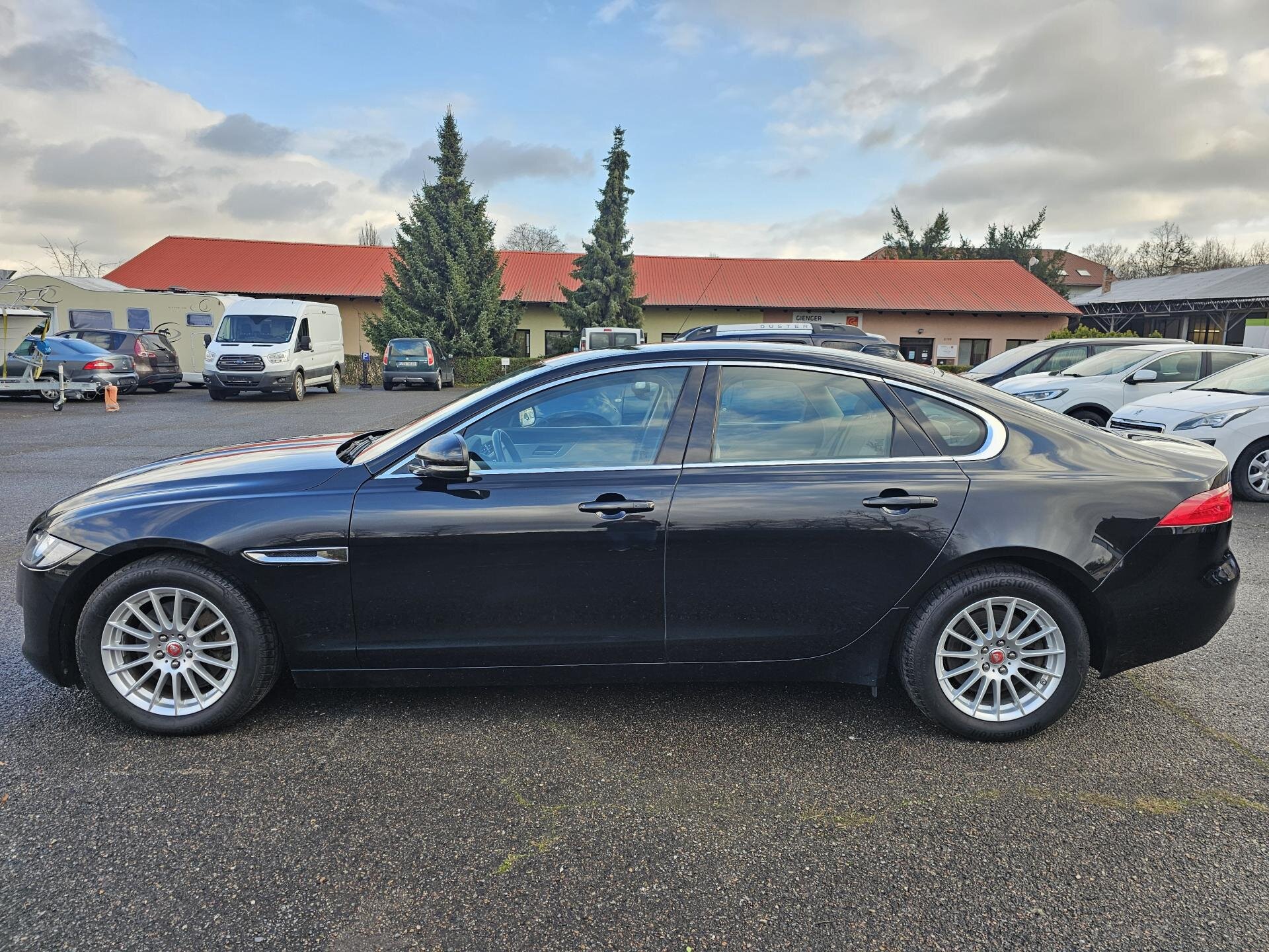 Jaguar XF Sedan 2,0 l 177 kw