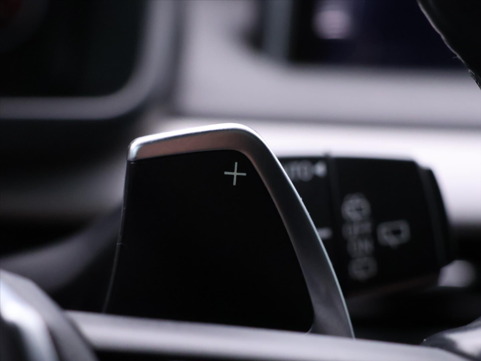 BMW X5 SUV / Terénní 3,0 l 230 kw