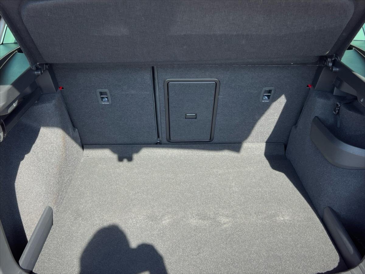 Škoda Karoq SUV / Terénní 1,5 l 110 kw