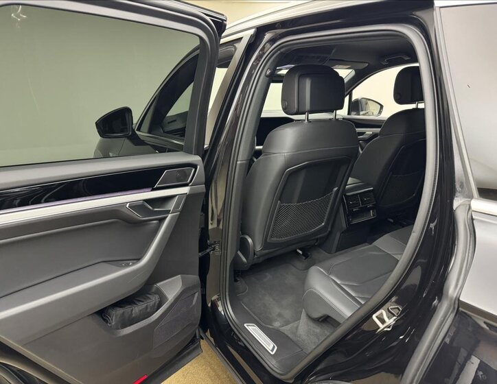 Volkswagen Touareg SUV / Terénní 3,0 l 210 kw