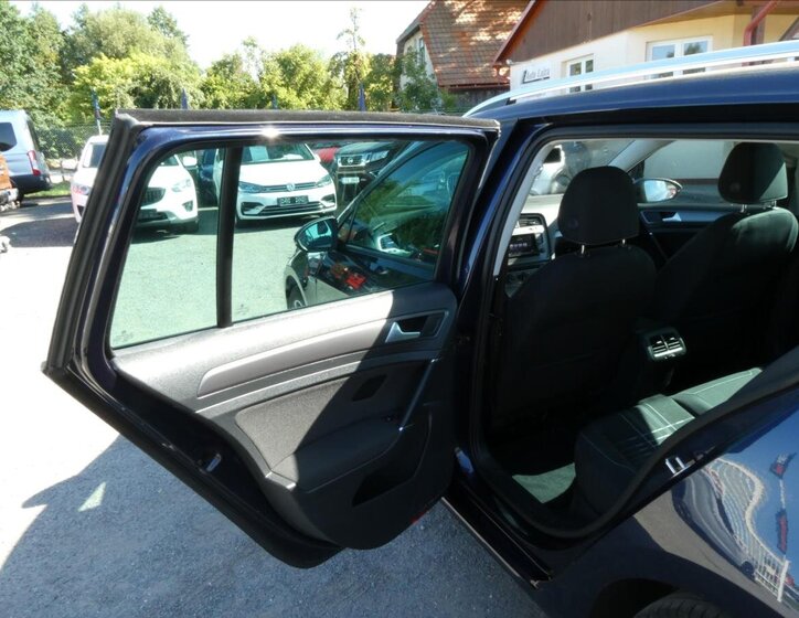 Volkswagen Golf Kombi 2,0 l 110 kw