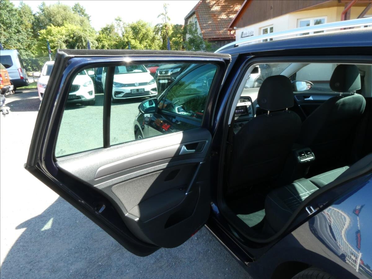 Volkswagen Golf Kombi 2,0 l 110 kw