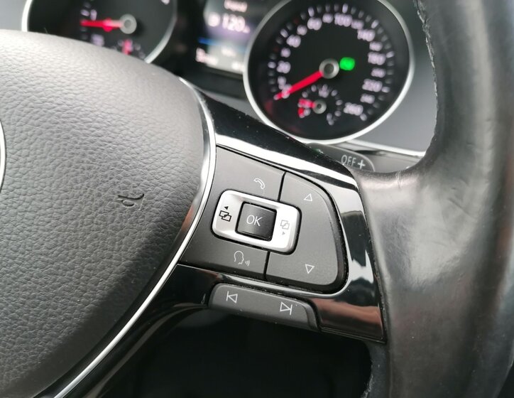 Volkswagen Passat 16