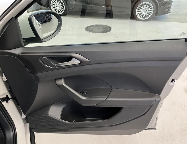 Volkswagen T-Cross 23
