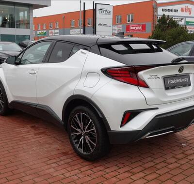 Toyota C-HR 6