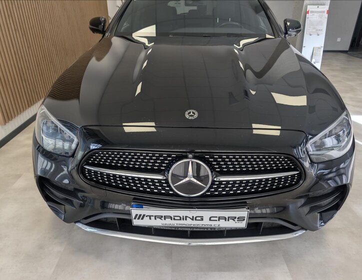 Mercedes-Benz Třídy E Kombi 2,0 l 143 kw