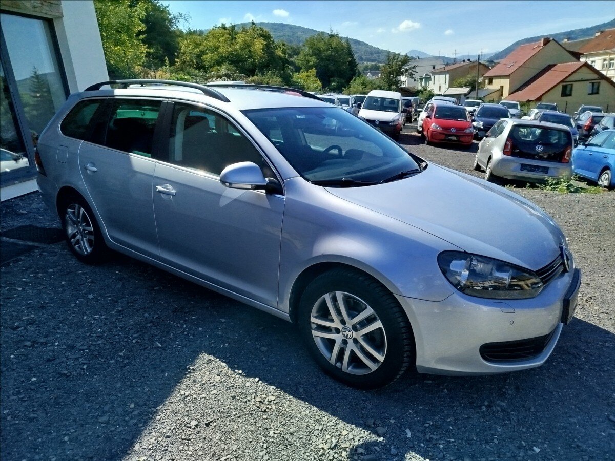 Volkswagen Golf Kombi 2,0 l 103 kw