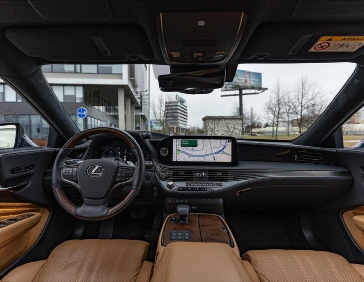 Lexus LS 500h Sedan / Limuzína 3,5 l 264 kw