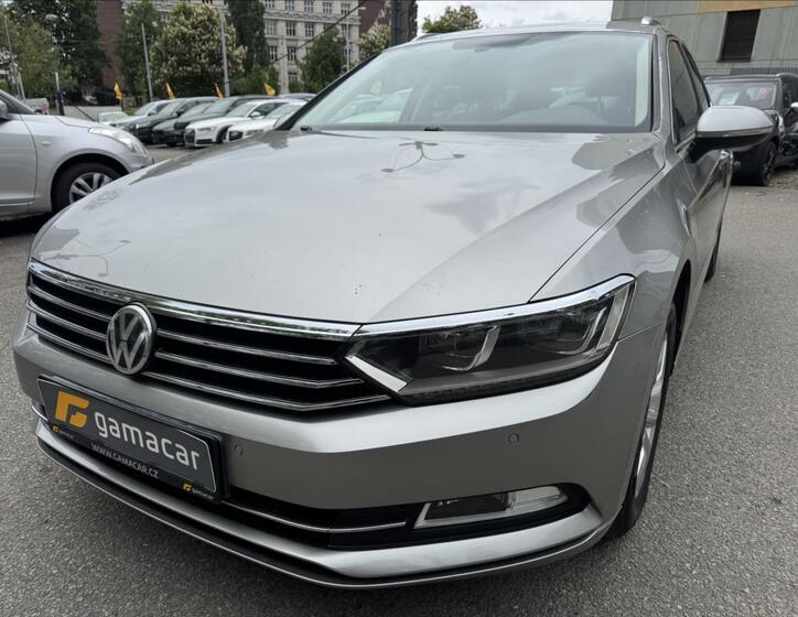 Volkswagen Passat 2