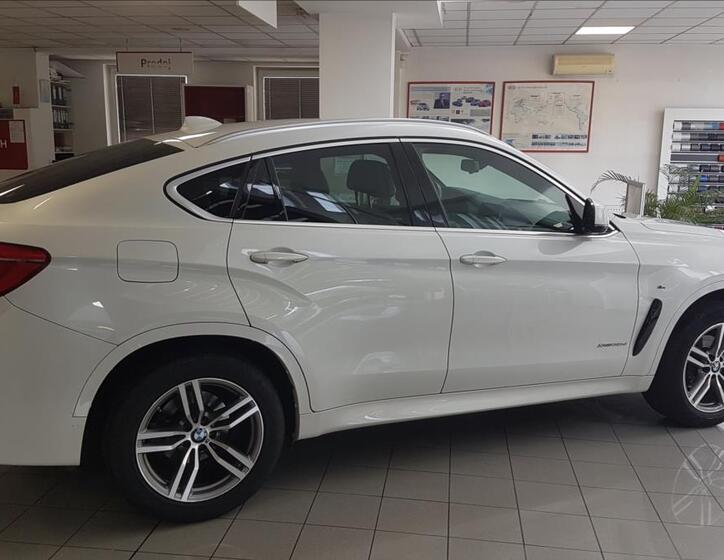 BMW X6 9